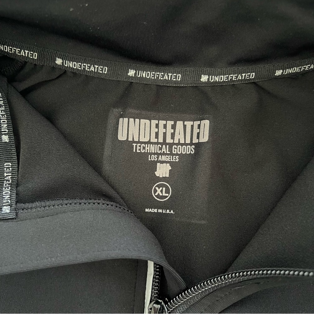 🖤NWOT🖤 UNDEFEATED Half Zip Pullover - Picture 5 of 6